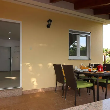 Homes In - Istrien 10234 Nyaraló